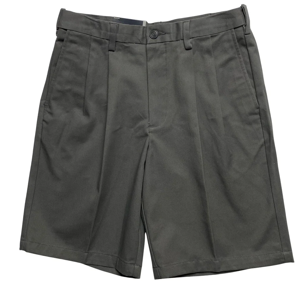Roundtree & Yorke Mens  Cotton Pleated Shorts Expander Waistband 32 x 10‎ NWT